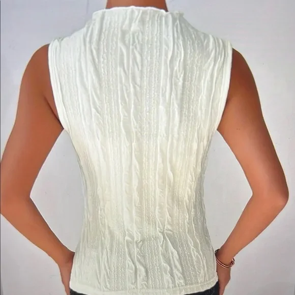 🍒5/$25🍒Last one ❤️ New 🌺Elegant White Sleeveless Top - Picture 4 of 6